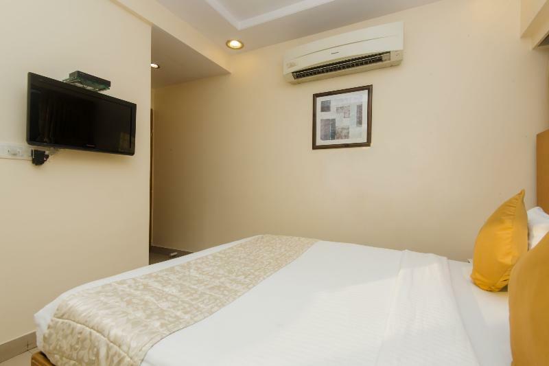 Oyo 10007 Hotel Grace Residency Mumbai Bagian luar foto